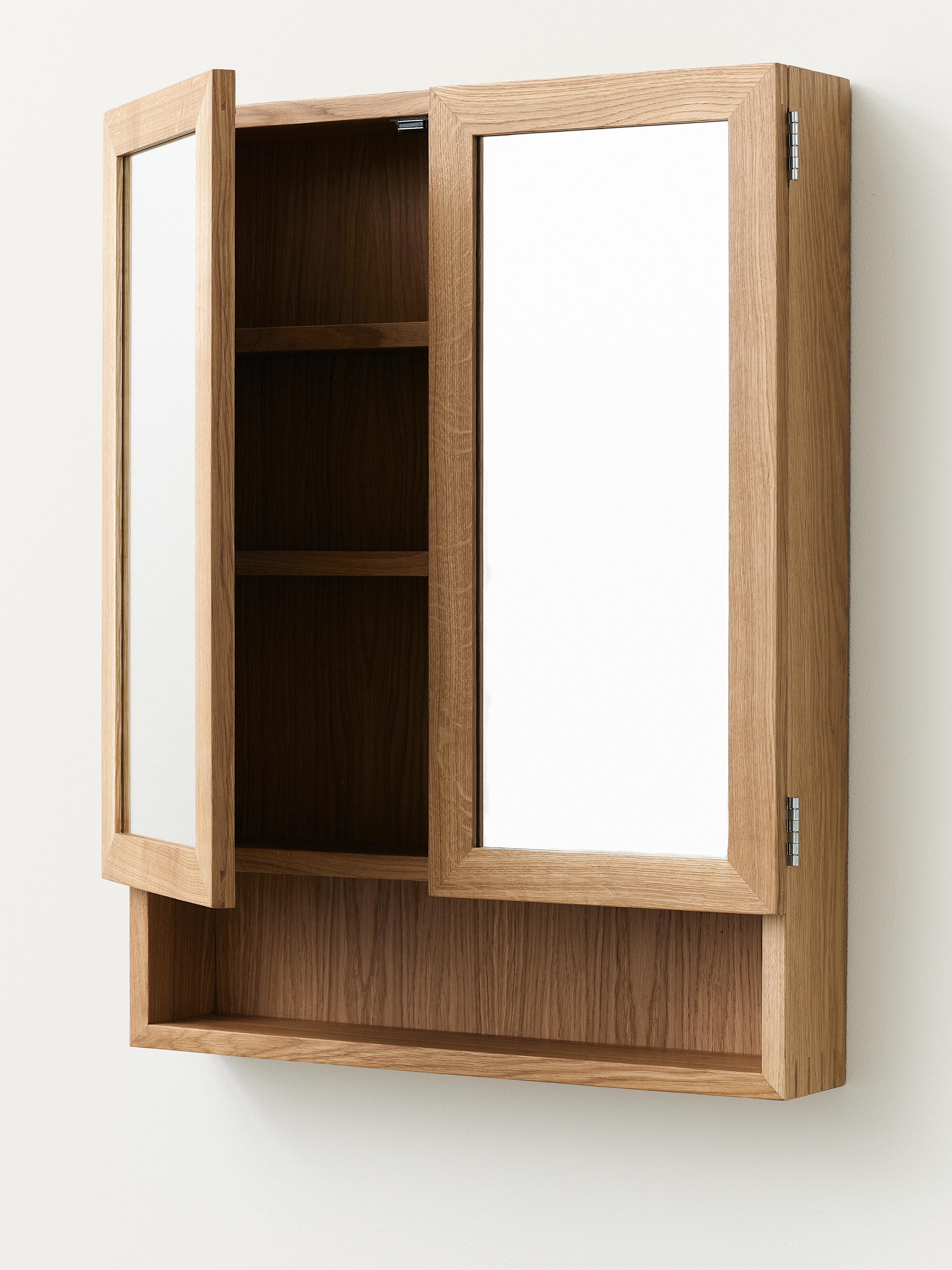 Rahmt-Furniture_CABINET_MIRROR_NATURAL_OAK_LOW-RES_007.jpg