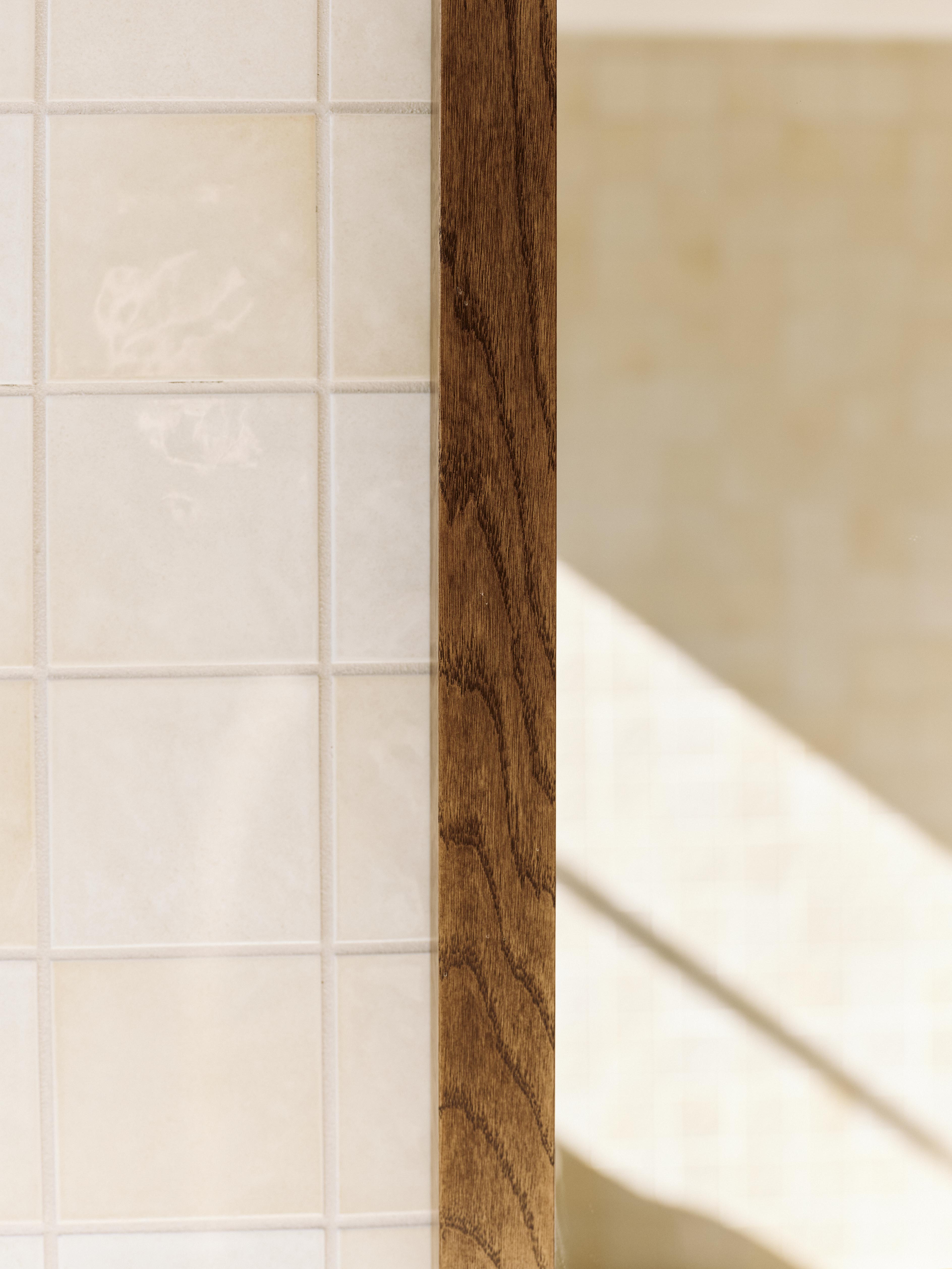 Rahmt-Furniture_SQUARE_MIRROR_DARK_OAKLOW-RES_006.jpg